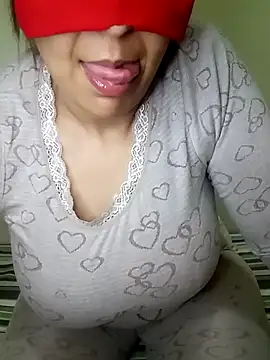 Snapshot of hoyamfocala chatting on February 14, 9:32 pm hoyamfocala online show from February 14, 9:32 pm