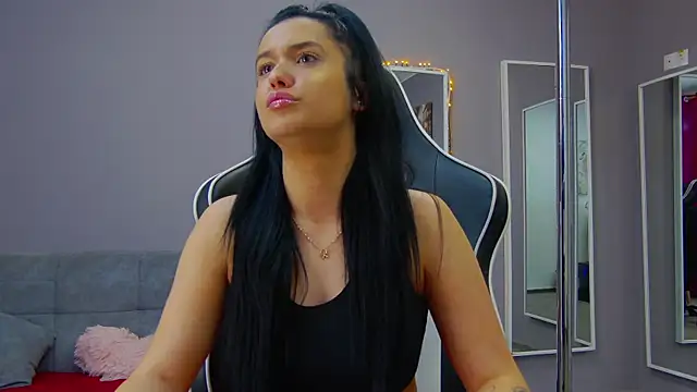 Snapshot of Eva_Lovvia_ chatting on January 30, 6:21 pm Eva Lovvia  online show from January 30, 6:21 pm