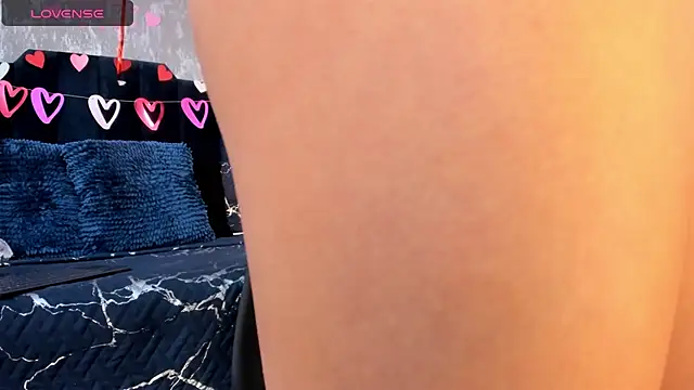 Isis ariany  online show from February 24, 12:59 pm