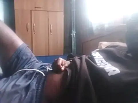 Snapshot of LaneYam chatting on June 13, 10:46 am LaneYam online show from June 13, 10:46 am