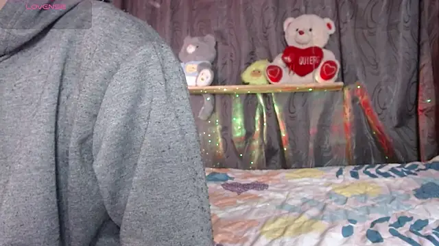 Snapshot of stefany_pablo1 chatting on November 19, 11:54 am stefany pablo1 online show from November 19, 11:54 am