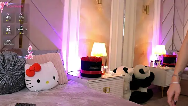 Snapshot of Alexaheyess chatting on October 28, 5:33 am Alexaheyess online show from October 28, 5:33 am