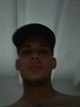 Snapshot of TooledUsurer chatting on August 6, 1:07 am TooledUsurer online show from August 6, 1:07 am