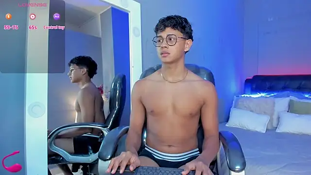 Snapshot of Dawn16_ chatting on November 5, 10:10 pm Dawn16 online show from November 5, 10:10 pm