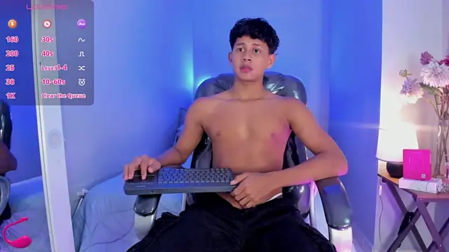 Snapshot of Dawn16_ chatting on December 4, 9:12 pm Dawn16 online show from December 4, 9:12 pm