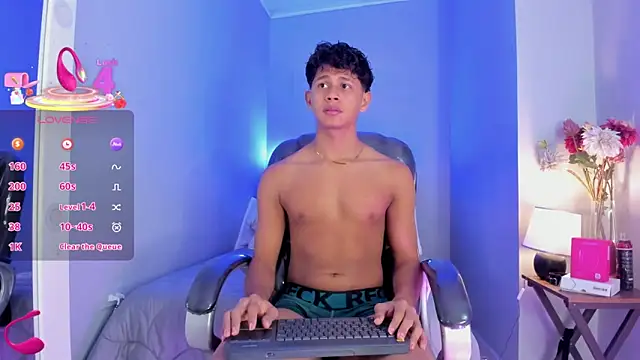 Snapshot of Dawn16_ chatting on December 15, 9:19 pm Dawn16 online show from December 15, 9:19 pm