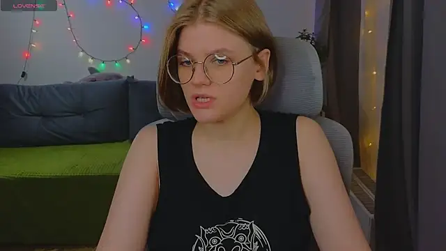  JessieVibes online show from November 19, 1:33 pm