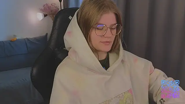  JessieVibes online show from June 18, 1:37 pm