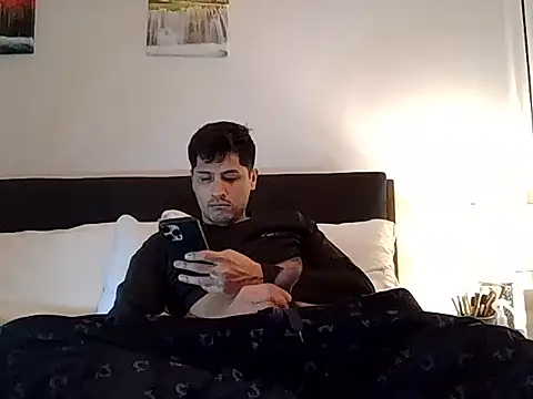 PerroDemonioHot online show from February 17, 4:09 am