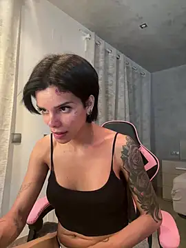 Snapshot of Rosariolovex chatting on February 1, 9:29 pm Rosariolovex online show from February 1, 9:29 pm