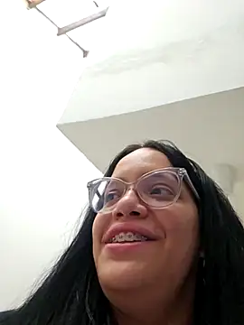 Snapshot of katrina29 chatting on February 13, 4:32 am katrina29 online show from February 13, 4:32 am