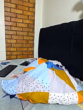 Snapshot of katrina29 chatting on November 9, 1:37 am katrina29 online show from November 9, 1:37 am