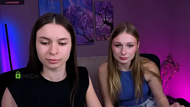 Snapshot of flora_ri chatting on December 15, 10:30 am flora ri online show from December 15, 10:30 am