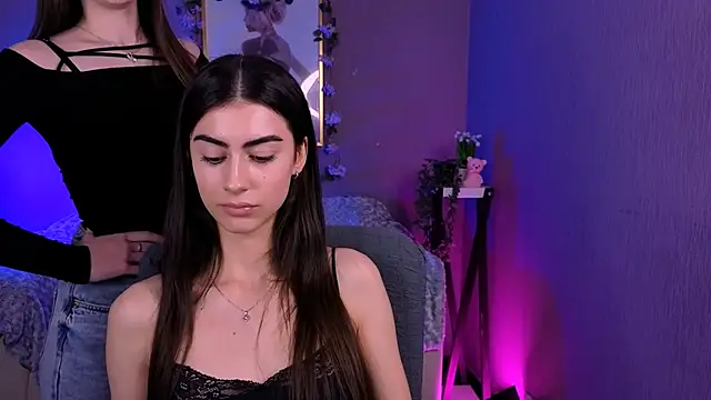 flora ri online show from February 18, 11:50 am