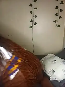 Snapshot of Vprettieeer chatting on March 10, 5:00 am Vprettieeer online show from March 10, 5:00 am