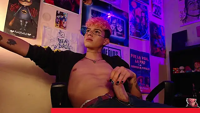 Mickey Magic online show from November 16, 3:56 am