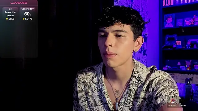 Snapshot of Mickey_Magic chatting on January 11, 3:22 am Mickey Magic online show from January 11, 3:22 am