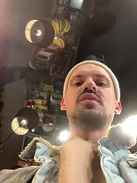 AssHunter4k online show from March 20, 6:08 am