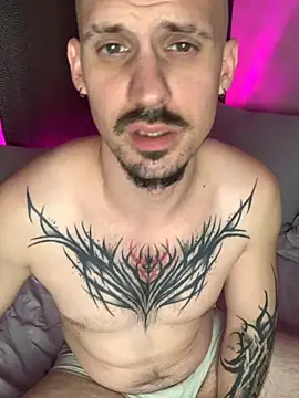 AssHunter4k online show from September 15, 6:08 pm