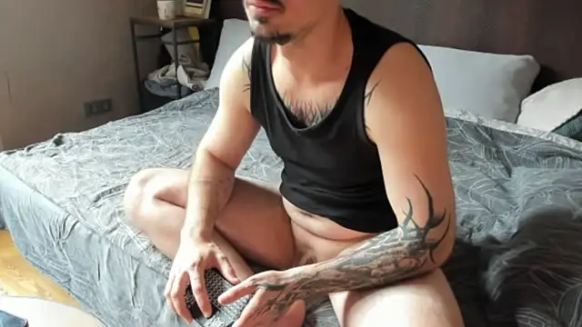 AssHunter4k online show from July 20, 8:39 am