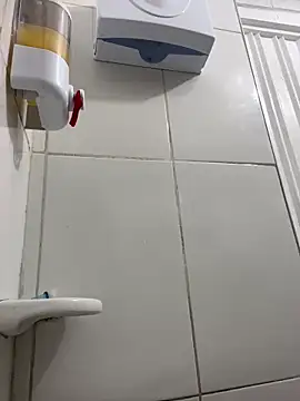 Miia Jazmin online show from March 22, 2:03 pm