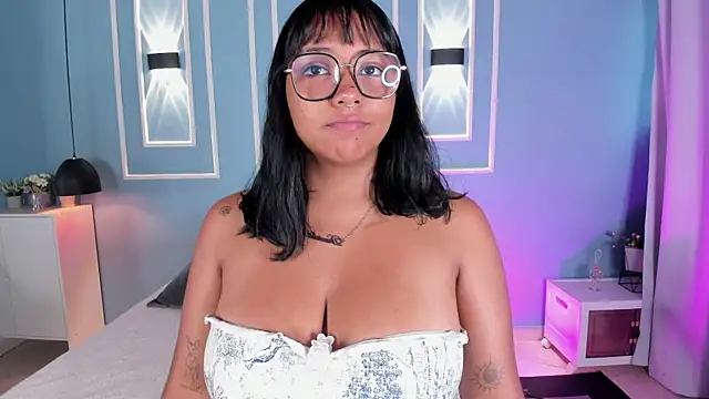 Snapshot of isabella_zc chatting on July 26, 11:50 am isabella zc online show from July 26, 11:50 am