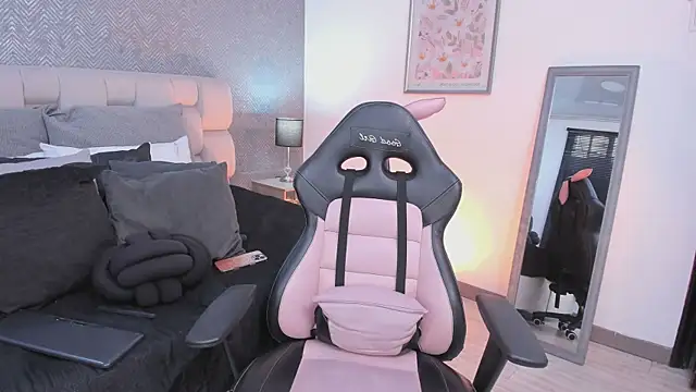 ah mara  online show from November 10, 11:42 am