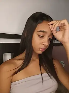 Snapshot of Zoe_Sweett18 chatting on June 26, 6:23 pm Zoe Sweett18 online show from June 26, 6:23 pm
