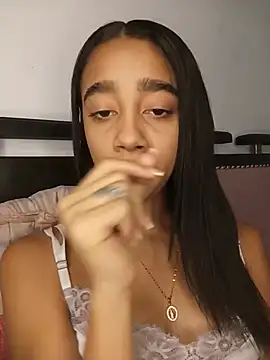 Snapshot of Zoe_Sweett18 chatting on July 9, 6:12 pm Zoe Sweett18 online show from July 9, 6:12 pm