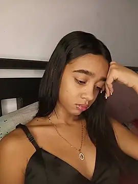 Snapshot of Zoe_Sweett18 chatting on July 10, 12:30 pm Zoe Sweett18 online show from July 10, 12:30 pm