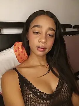 Snapshot of Zoe_Sweett18 chatting on July 31, 1:16 am Zoe Sweett18 online show from July 31, 1:16 am