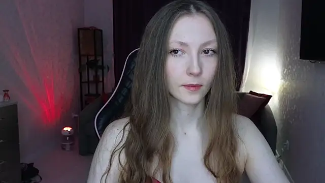 Snapshot of Sweeet_Lilit chatting on December 17, 9:10 pm Sweeet Lilit online show from December 17, 9:10 pm