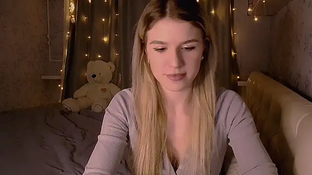 Melissa smith  online show from March 15, 6:25 pm