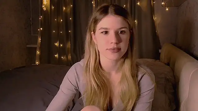 Melissa smith  online show from March 18, 10:13 pm