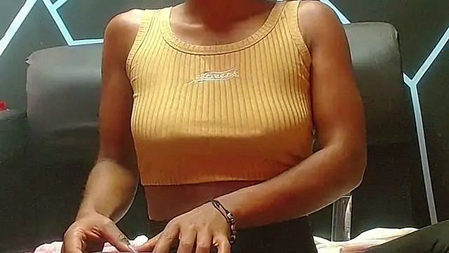 Snapshot of Biancalopez-02 chatting on September 22, 4:20 pm Biancalopez-02 online show from September 22, 4:20 pm