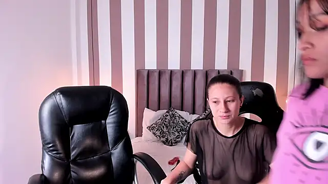 luu and vale online show from January 25, 1:41 pm