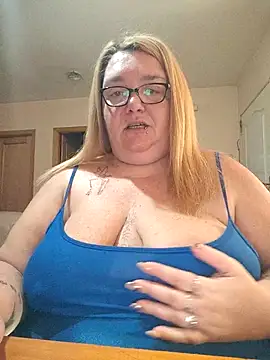 diosacurvy1984 online show from November 29, 9:12 am