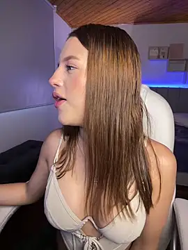 Sofia18 pinkk online show from September 10, 9:59 pm