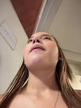 Sofia18 pinkk online show from September 16, 9:38 pm