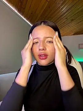 Sofia18 pinkk online show from December 4, 8:39 pm