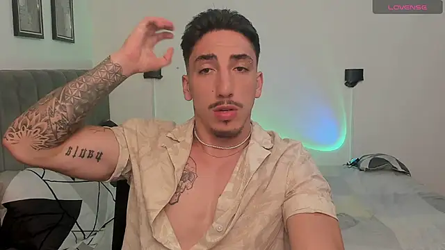 dylanspencer28 online show from January 24, 7:07 pm