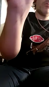 Snapshot of almighty_d chatting on January 26, 10:23 am almighty d online show from January 26, 10:23 am