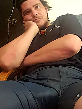 Snapshot of almighty_d chatting on January 29, 4:58 am almighty d online show from January 29, 4:58 am