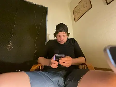 Snapshot of almighty_d chatting on February 13, 7:56 am almighty d online show from February 13, 7:56 am