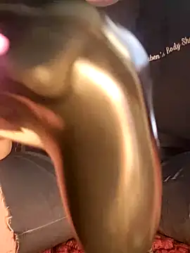 Snapshot of almighty_d chatting on March 4, 4:20 pm almighty d online show from March 4, 4:20 pm