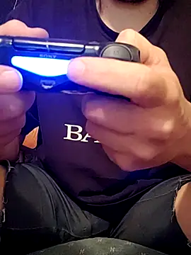 Snapshot of almighty_d chatting on March 18, 6:46 am almighty d online show from March 18, 6:46 am