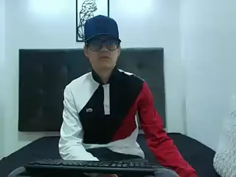 wolfandsky online show from February 25, 11:19 am