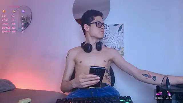 wolfandsky online show from March 5, 12:01 pm