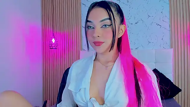 Snapshot of GABRIELAM_MS chatting on February 11, 10:18 pm GABRIELAM MS online show from February 11, 10:18 pm