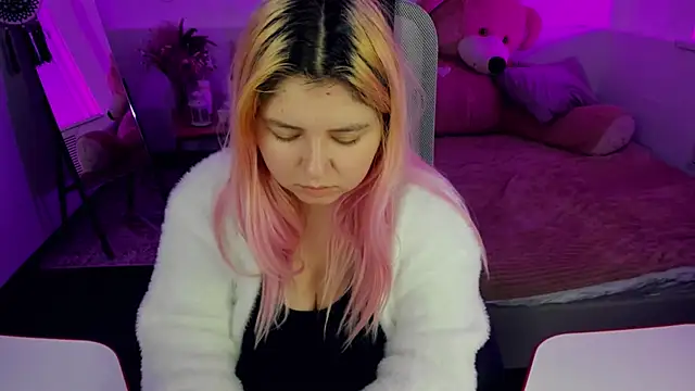 DiaAngell online show from February 15, 7:21 pm